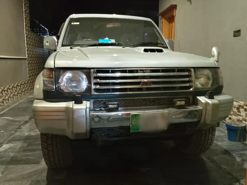 Mitsubishi Pajero 1995