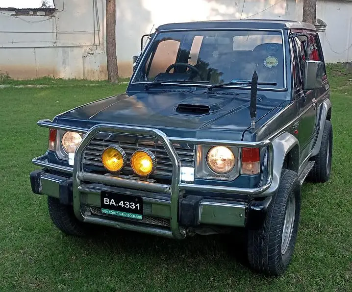 Mitsubishi Pajero 1986