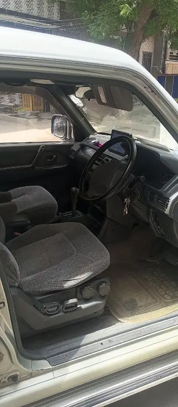 Mitsubishi Pajero 1992