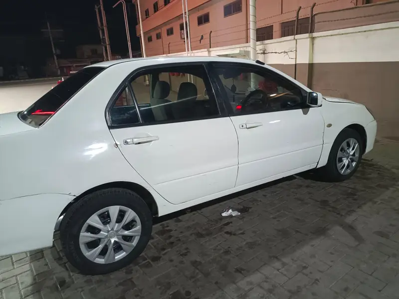 Mitsubishi Lancer 2005