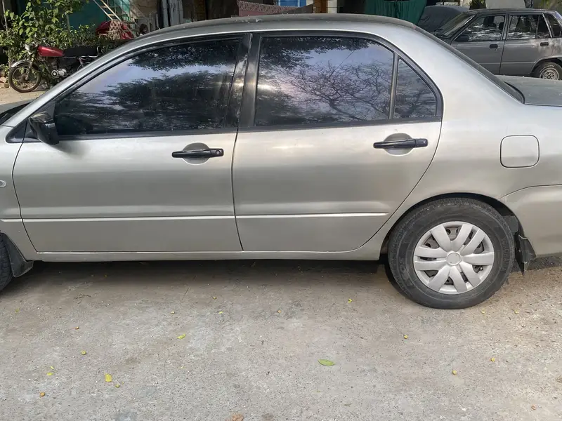 Mitsubishi Lancer 2005