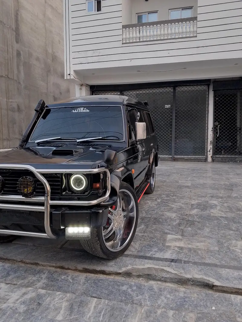 Mitsubishi Pajero 1988