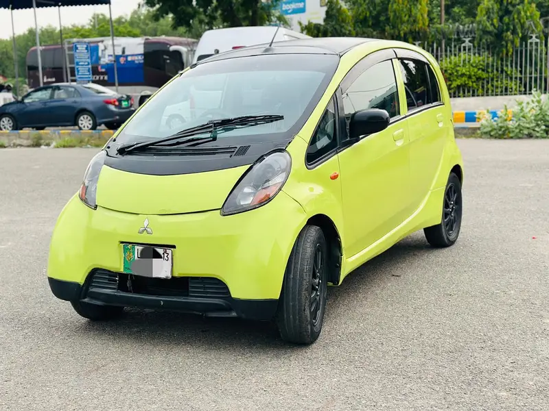 Mitsubishi I 2013