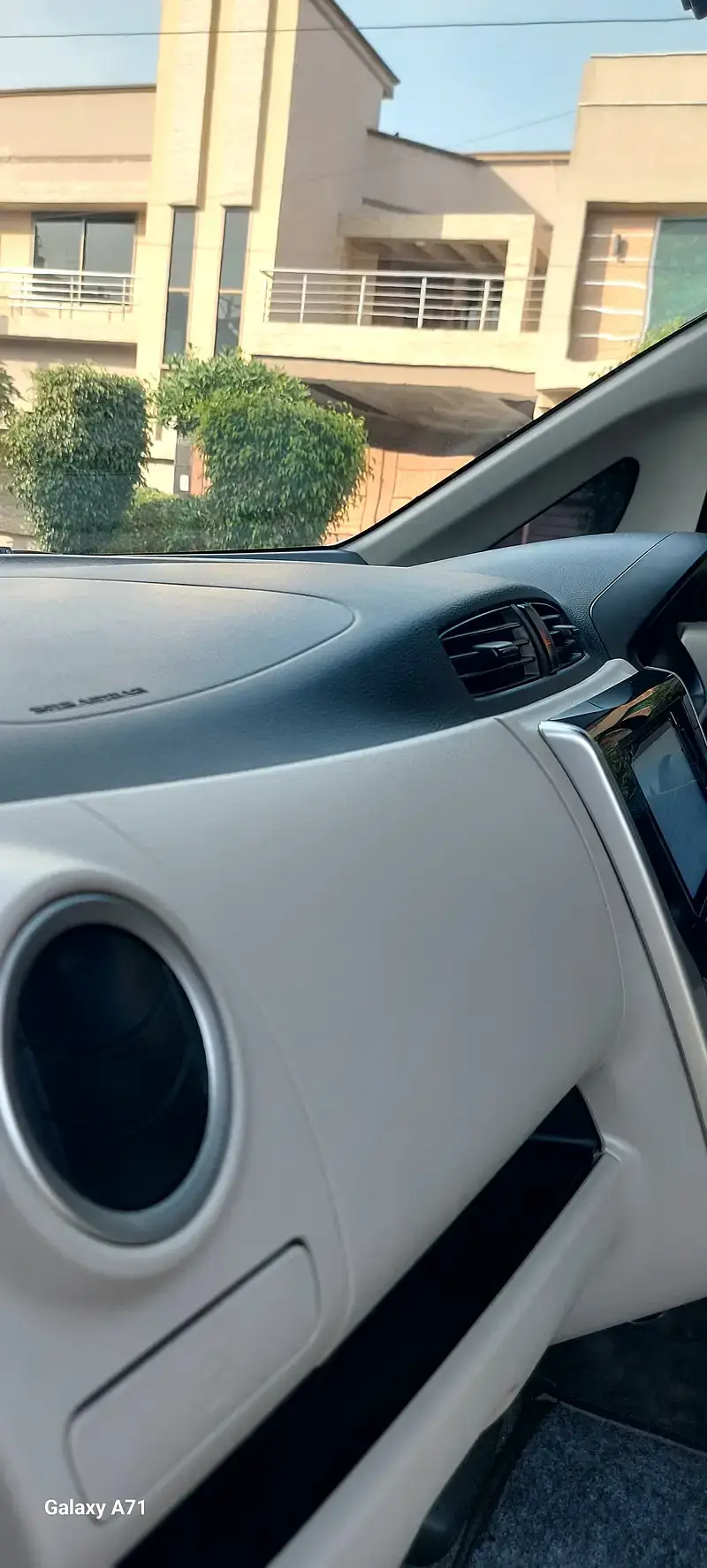 Mitsubishi Ek Wagon 2013