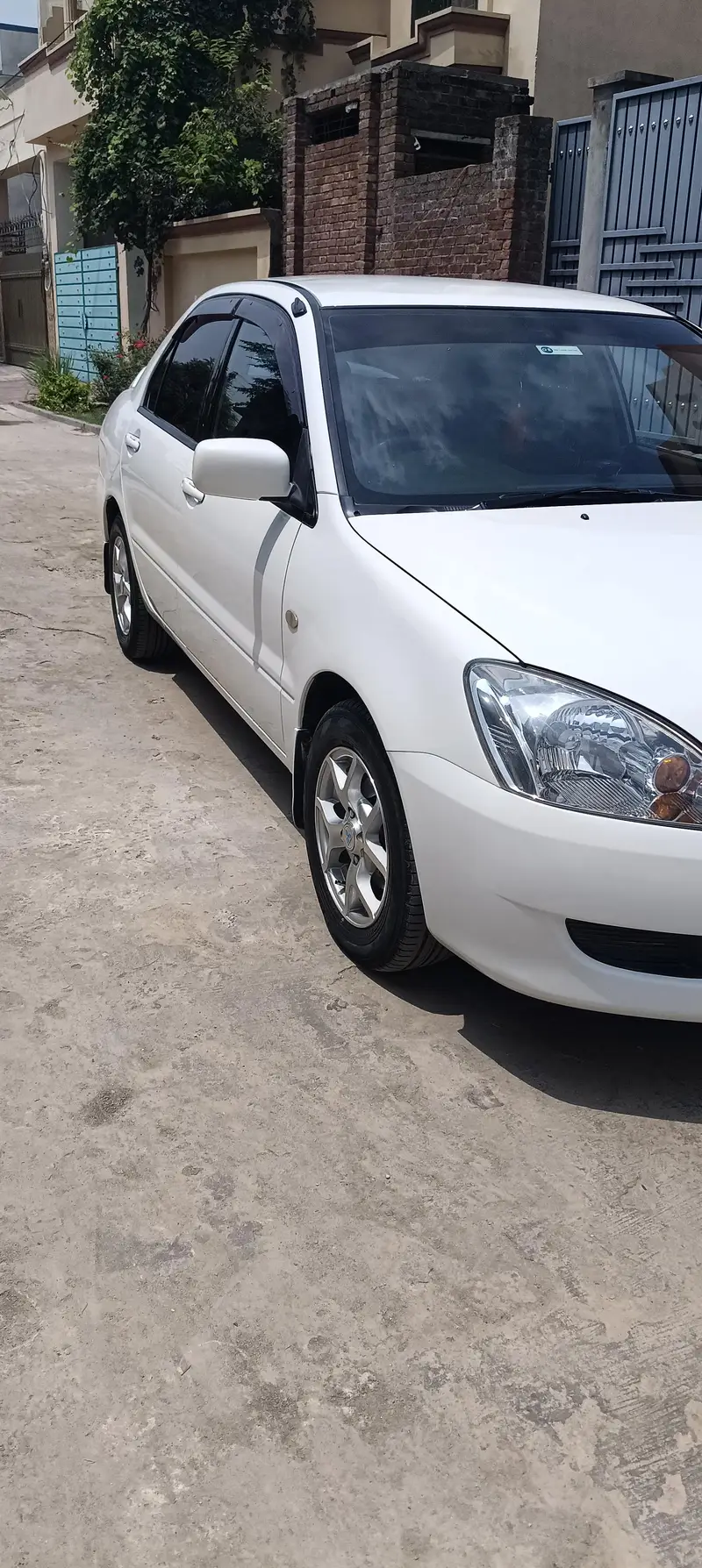 Mitsubishi Lancer 2012