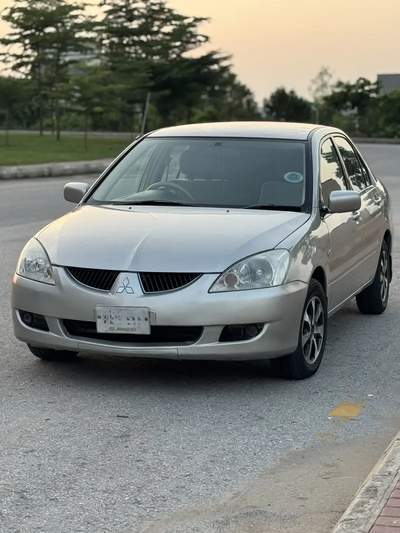 Mitsubishi Lancer 2004