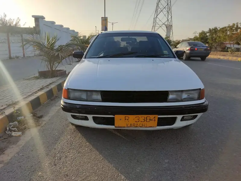 Mitsubishi Lancer 1990