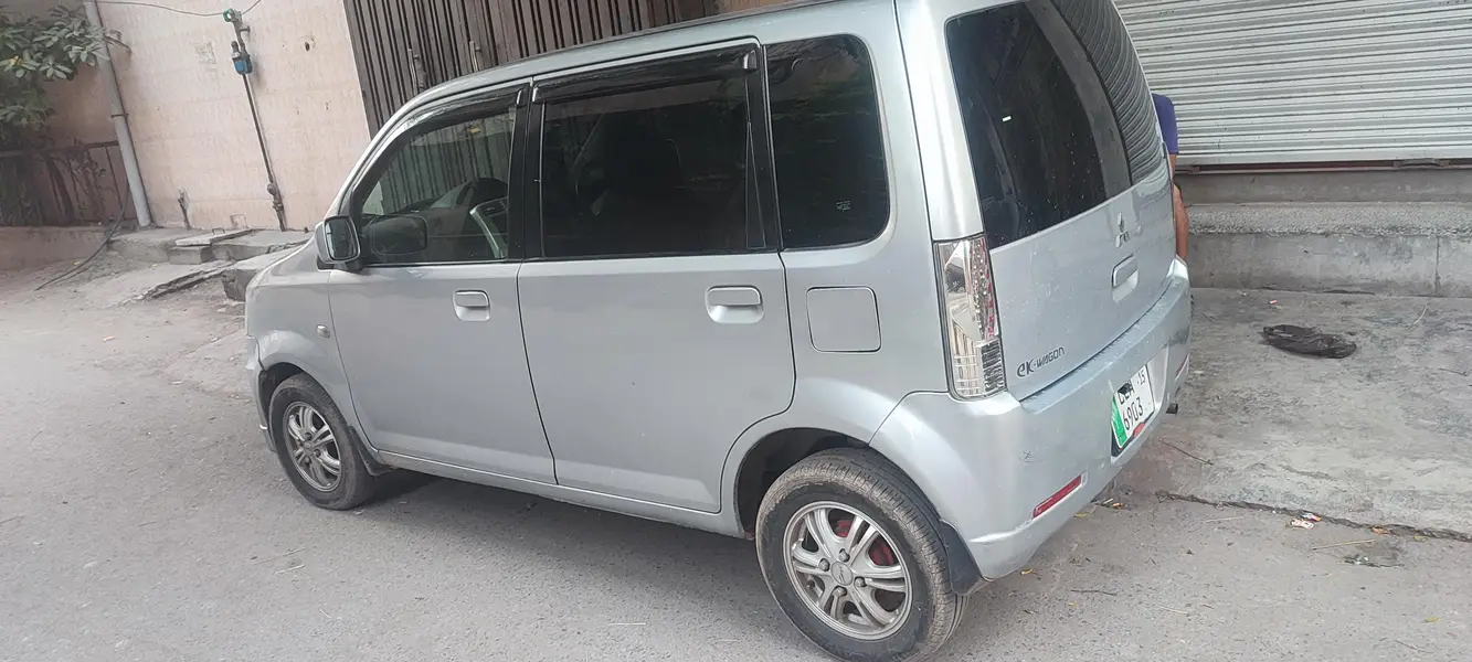 Mitsubishi Ek Wagon 2015