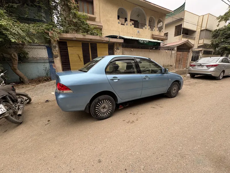 Mitsubishi Lancer 2004