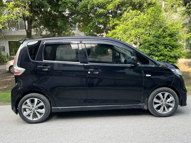 Mitsubishi EK Custom 2016