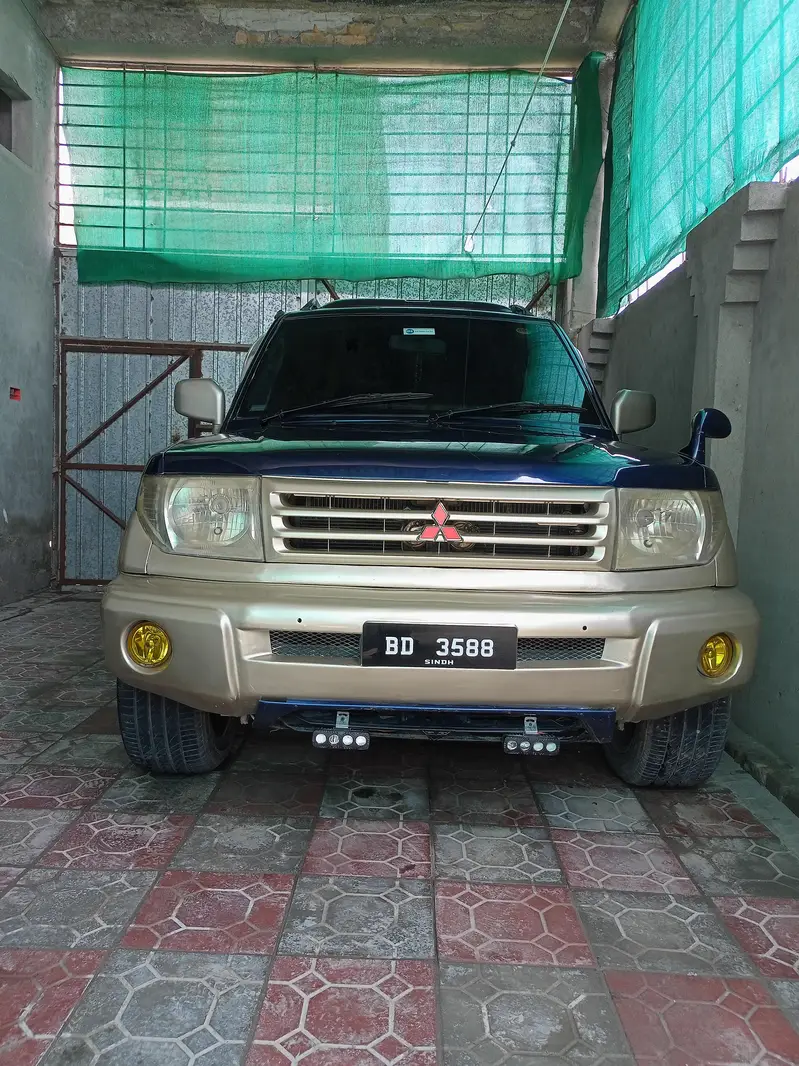 Mitsubishi Pajero 1998