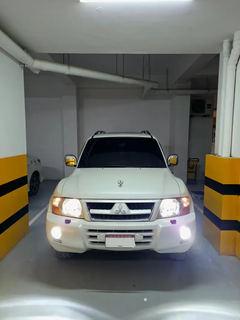 Mitsubishi Pajero 2005