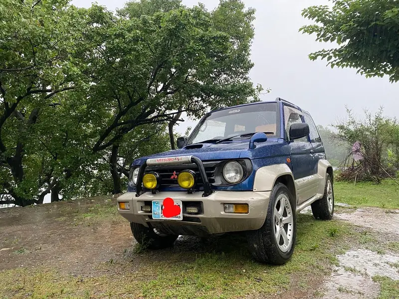 Mitsubishi Pajero Mini 1998