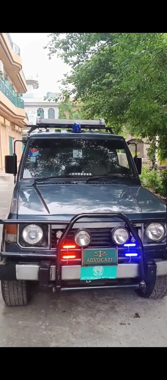 Mitsubishi Pajero 1988