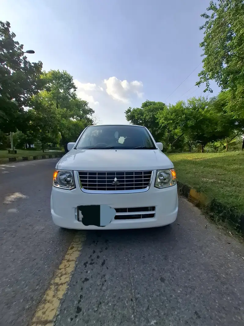 Mitsubishi Ek Wagon 2011