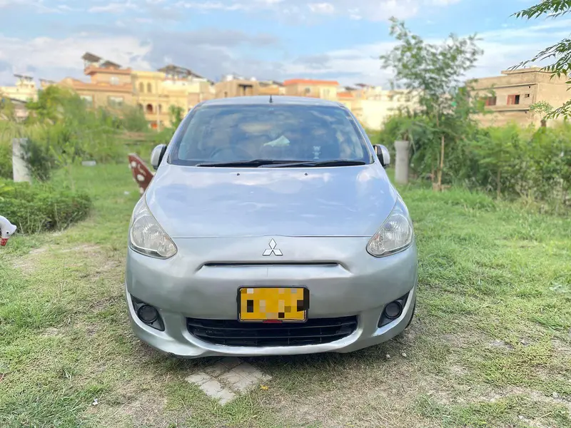 Mitsubishi Mirage 2012