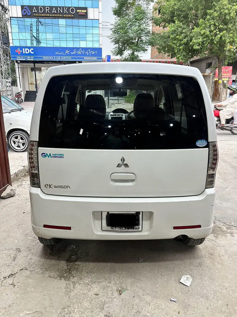 Mitsubishi Ek Wagon 2013
