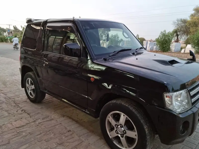 Mitsubishi Pajero Mini 2010