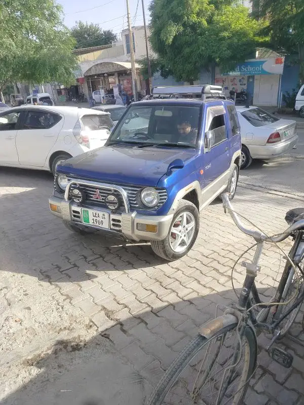 Mitsubishi Pajero Mini 1996