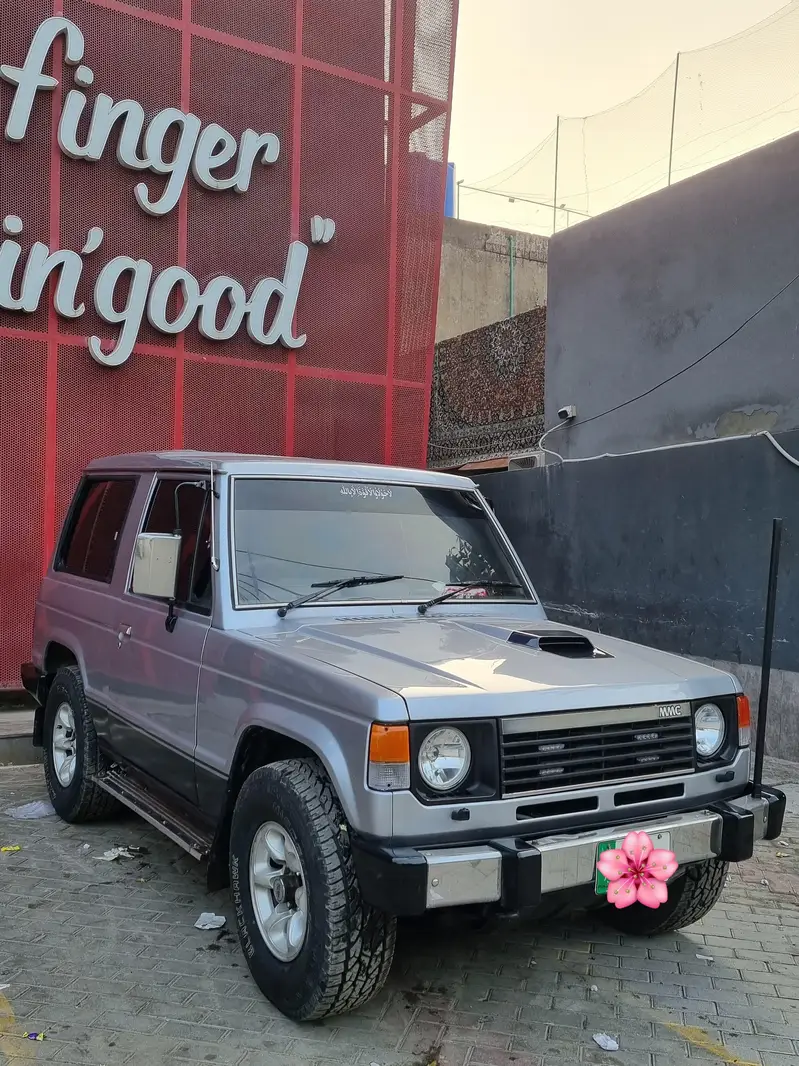 Mitsubishi Pajero 1986