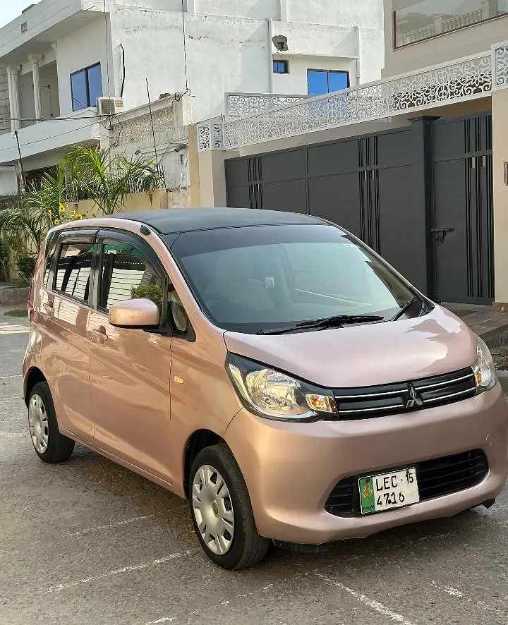 Mitsubishi Ek Wagon 2013