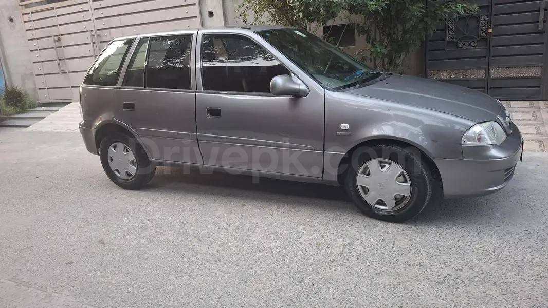 Suzuki Cultus 2015