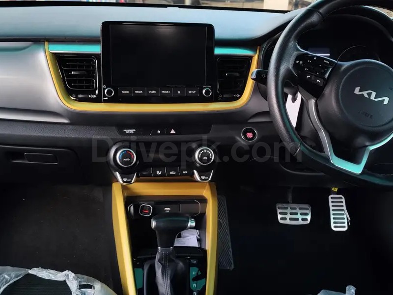 KIA STONIC 2022
