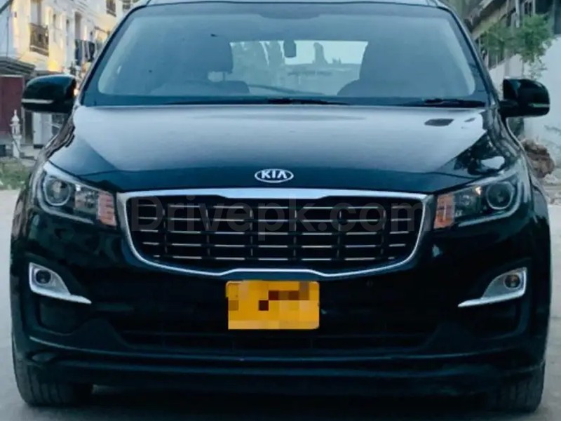 KIA GRAND CARNIVAL 2018