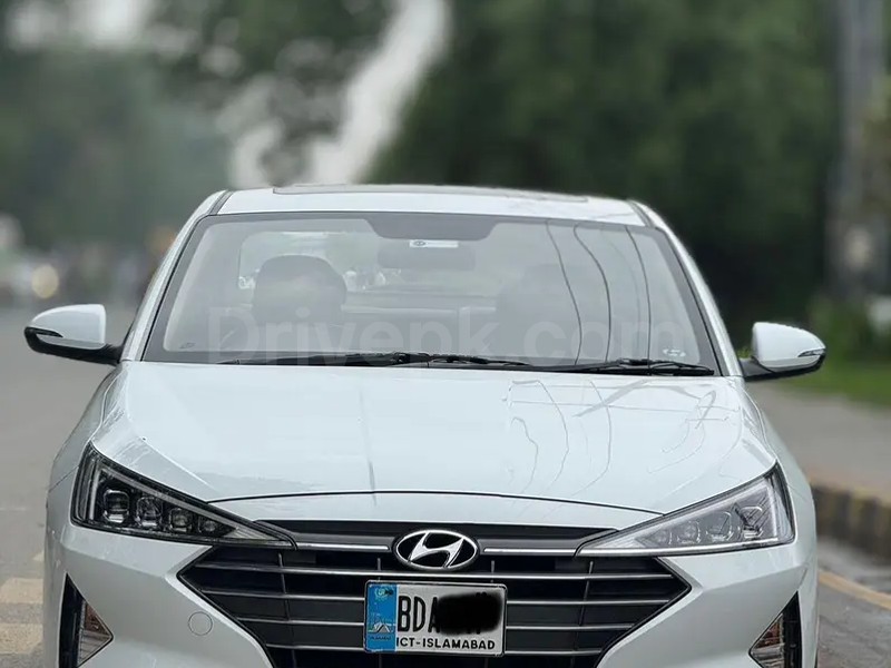 Hyundai Elantra 2024