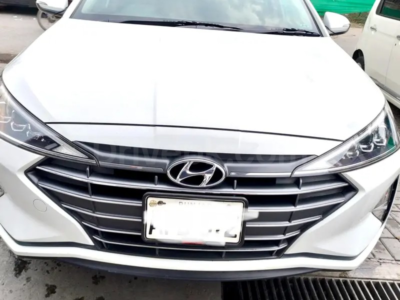 Hyundai Elantra 2023