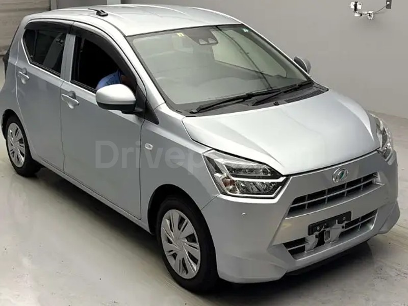 Daihatsu Mira 2022