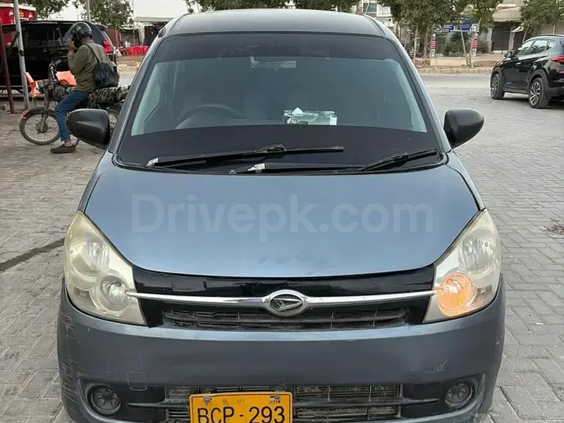 Daihatsu Mira 2011