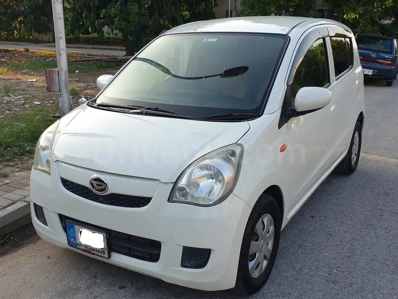 Daihatsu Mira 2010