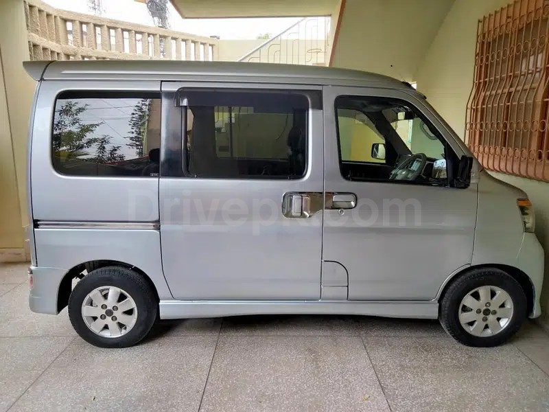 Daihatsu Atrai Wagon 2011
