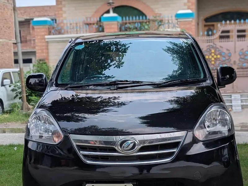 Daihatsu Mira 2012