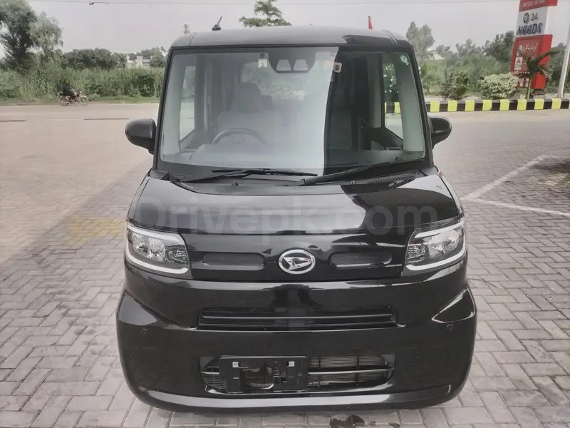 Daihatsu Tanto 2022