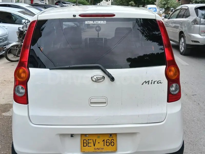 Daihatsu Mira 2012