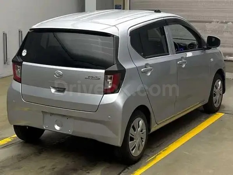 Daihatsu Mira 2022