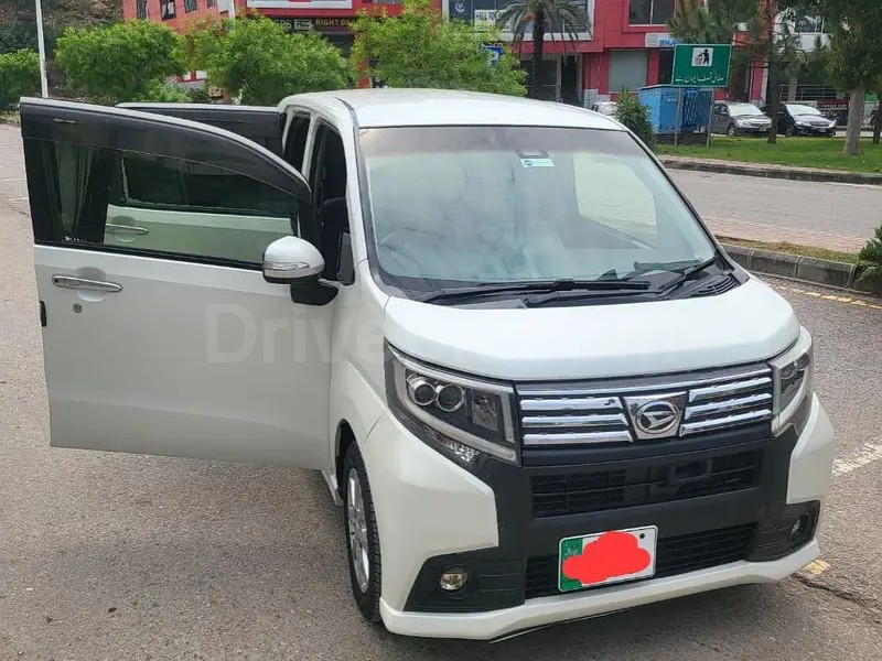 Daihatsu Move 2015