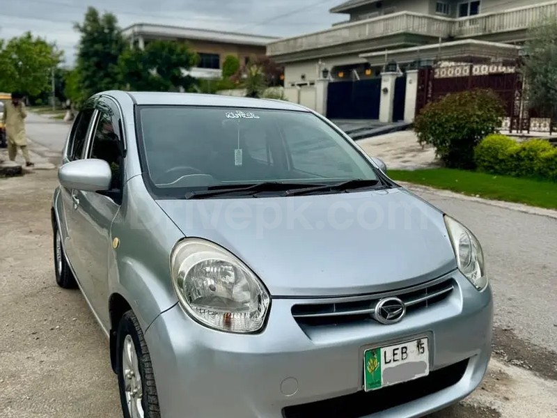 Daihatsu Boon 2011
