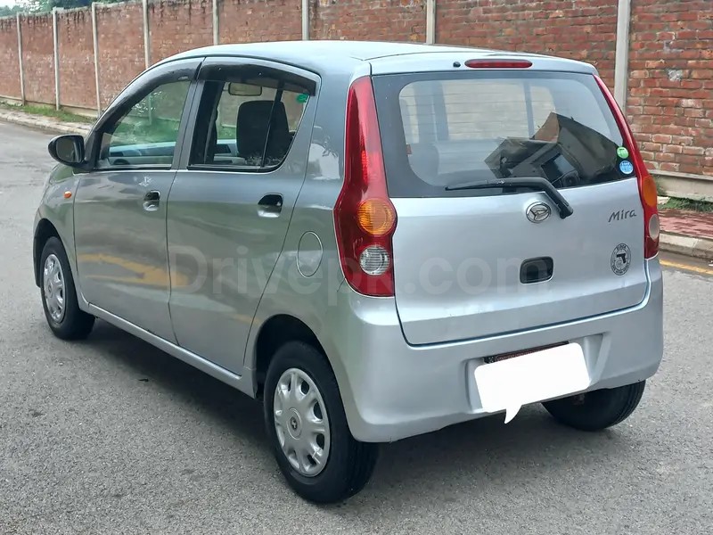 Daihatsu Mira 2015