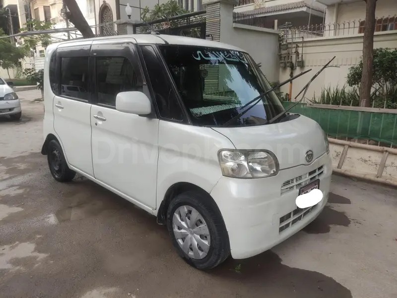 Daihatsu Tanto 2013