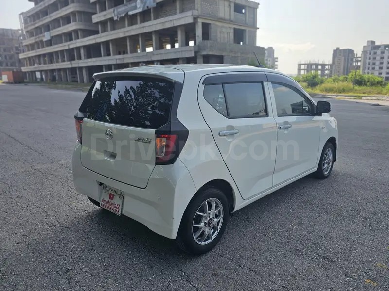 Daihatsu Mira 2022