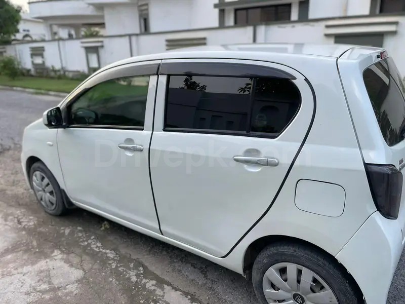 Daihatsu Mira 2016