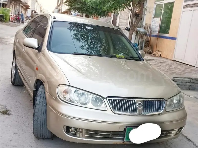 Nissan Sunny 2005