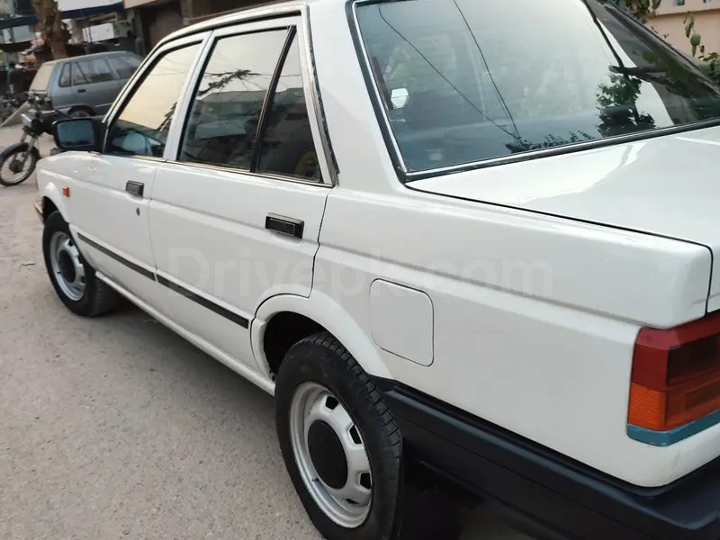 Nissan Sunny 1986
