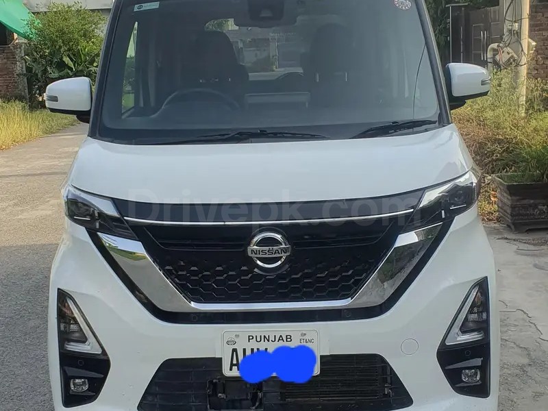 Nissan Roox 2022