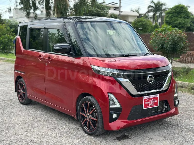 Nissan Roox 2020
