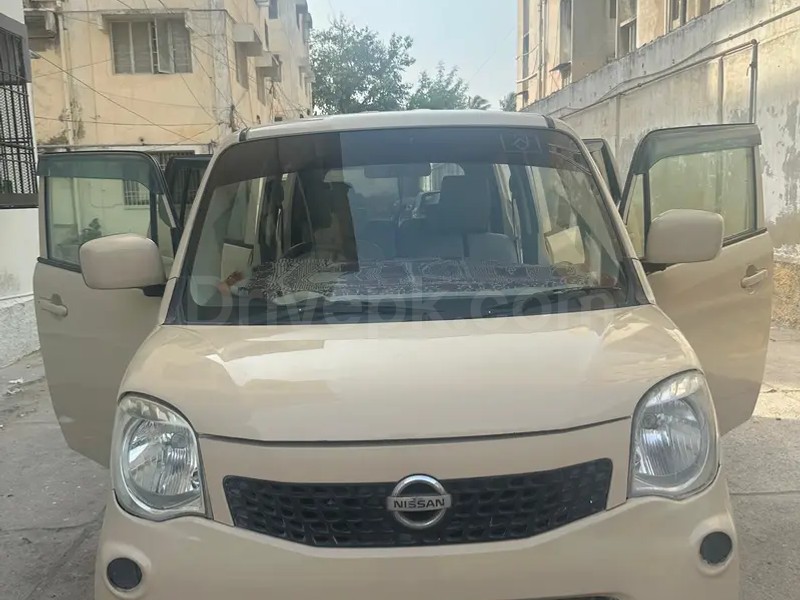 Nissan Moco 2013