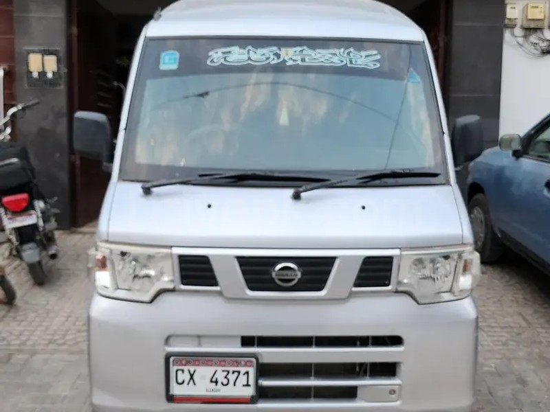 Nissan Clipper 2013